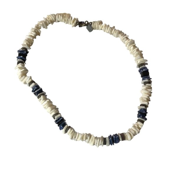 Vintage BKE Beaded Shell Necklace Blue and White Beach Ocean Fashion Jewelry - Picture 1 of 5